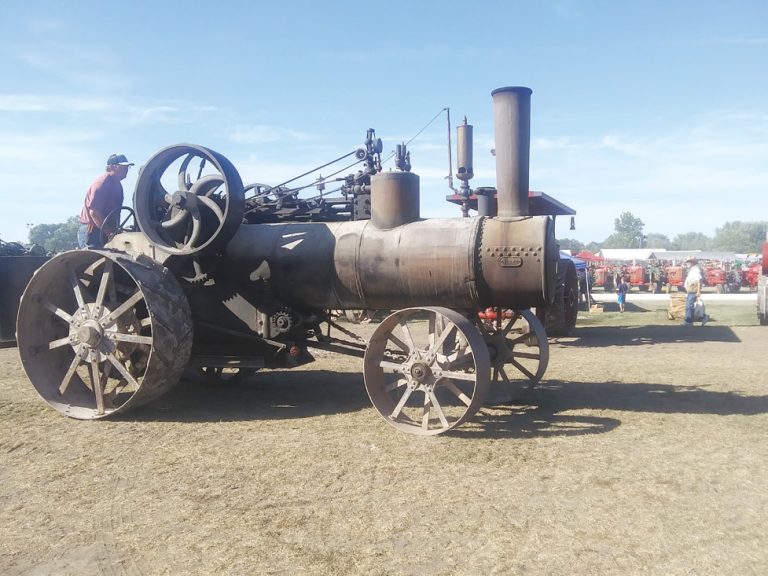 The Midwest Old Threshers Reunion generates big attendance to see the agricultural machines of yesteryear. (Journal photo by David Murray.)