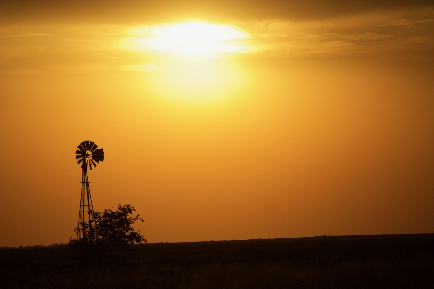 Windmill at sunset (Journal photo by Lacey Newlin.)
