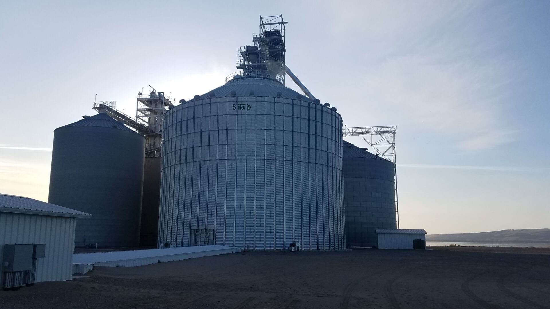 Grain bins (Photo courtesy of Morrow County Grain Growers)