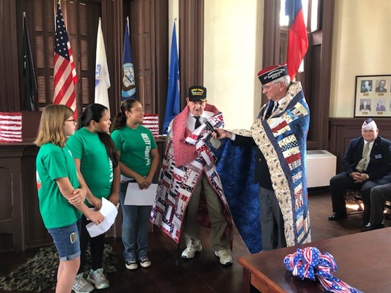 In Shelby County, Texas 4-H partnered with VFW Post 8904 for nominations of prospective recipients and to help them coordinate quilt presentations. (Photo: Jheri-Lynn McSwain/Texas A&M AgriLife)