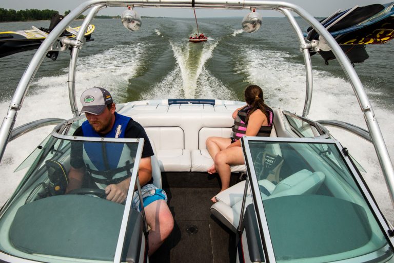 Boating can be a fun outdoor summer activity. Brush up on Nebraska Game and Parks’ top 10 tips to reduce the risk of incidents and help ensure a safe and enjoyable day on the water. (Photo: Eric Fowler, Nebraska Game and Parks Commission)