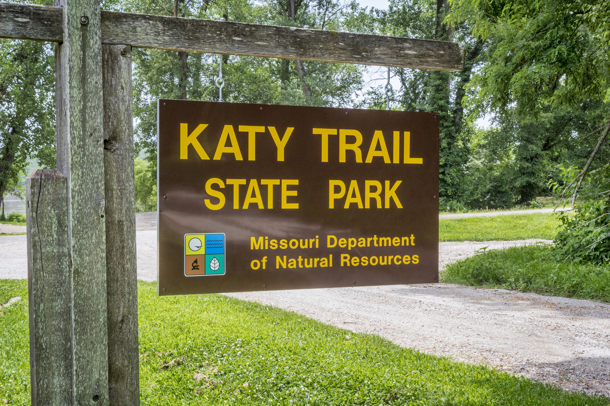Welcome sign for Katy Trail State Park. The park is the nation's longest rails-to-trails project, stretching from the Machens to Clinton. (Photo: iStock - marekuliasz)