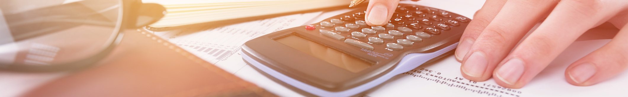 University scholarship aid applicant (Photo: iStock - artisteer)