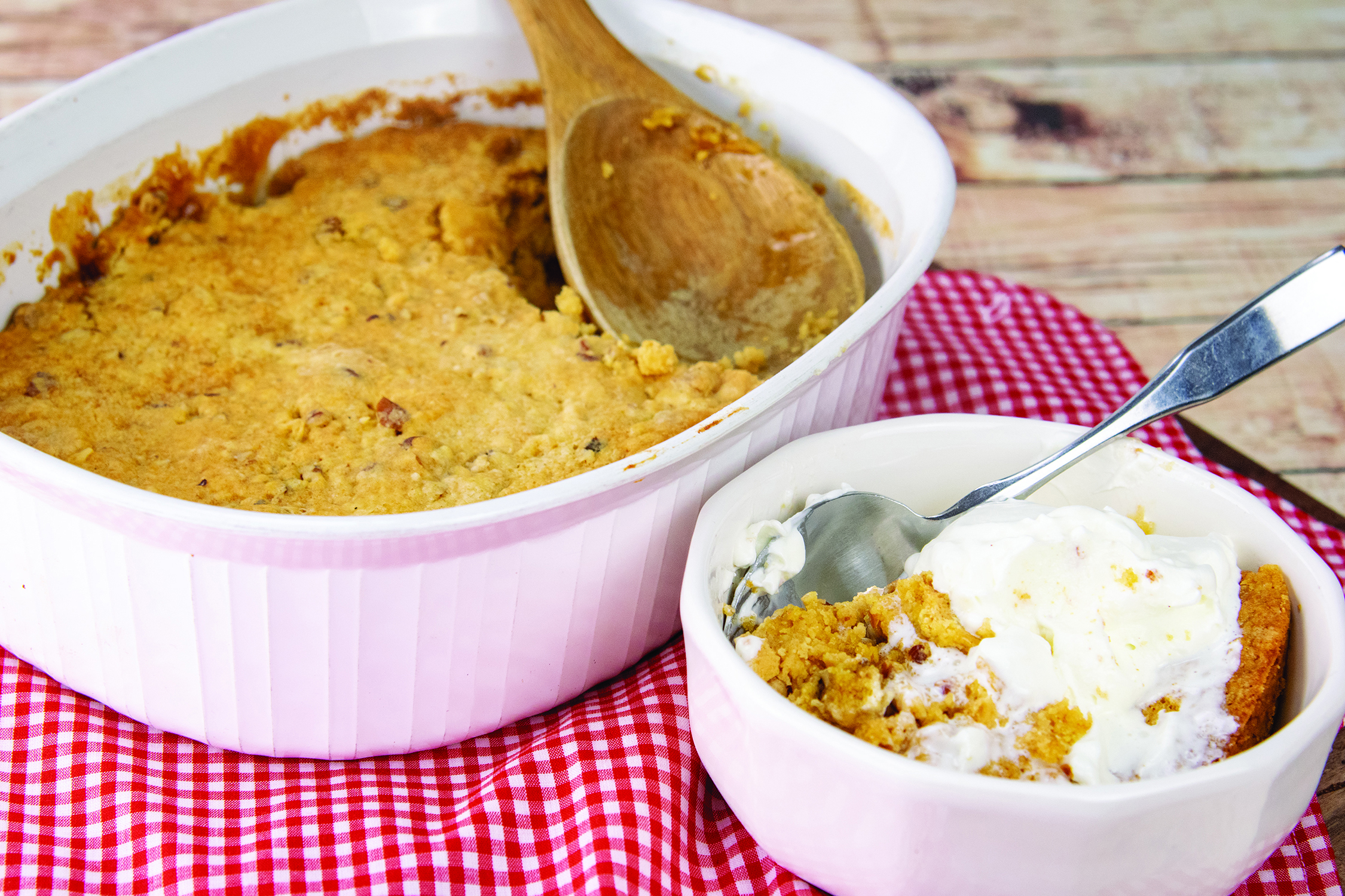 Apple crumble. (Photo courtesy Family Features/culinary.net.)