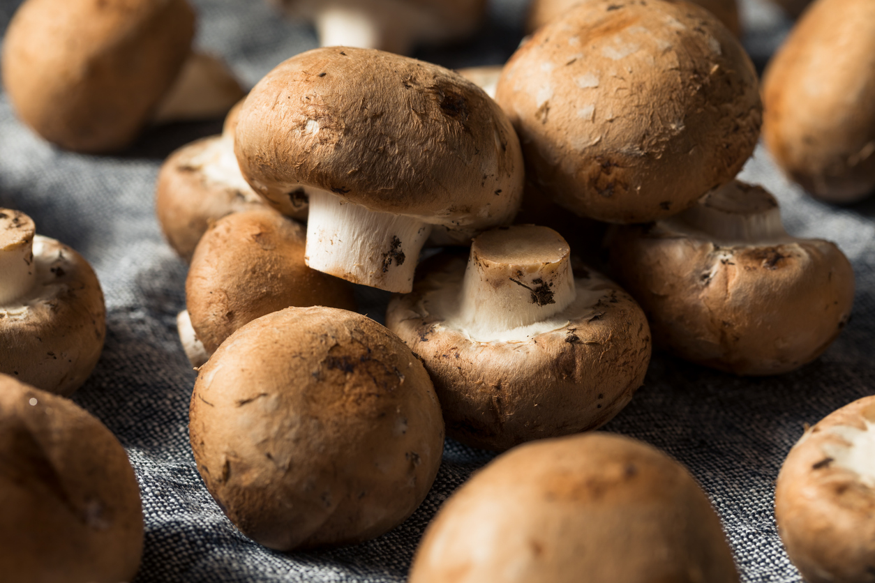 Raw Organic Baby Bella Mushrooms Ready to Cook (Photo: iStock - bhofack2)