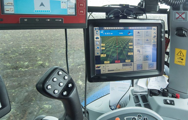Tractor with GPS system for planting. (Adobe Stock │ #286549436 - A)
