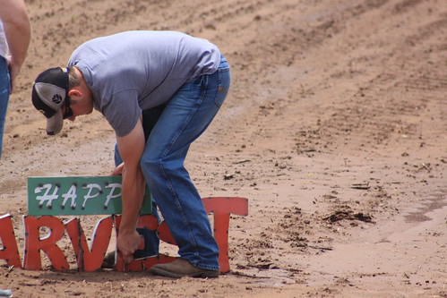 Positioning the sign!
