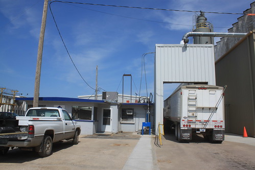 All snuggled in to unload.