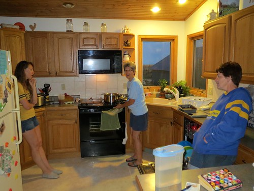 Z Crew: Women in the kitchen