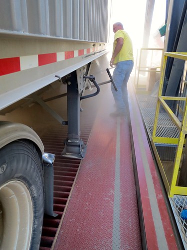 Z Crew: 2 1500 bushel pits