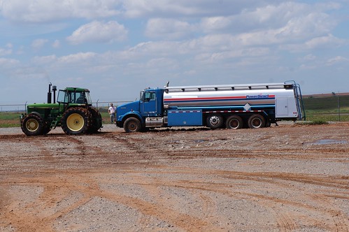 Emma: Pullin out trucks