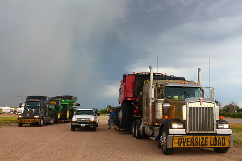 Made it to Sidney! Only a combine/header and some hoppers missing to complete the setup.