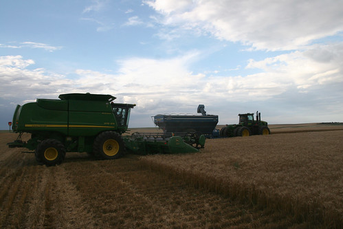 Leon and Johan get lined up to dump on the go.