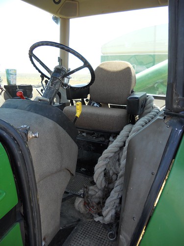 Tractor and tow rope