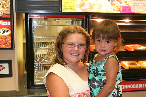 A quick stop in Kadoka to see Shanee and Janelle Popwell