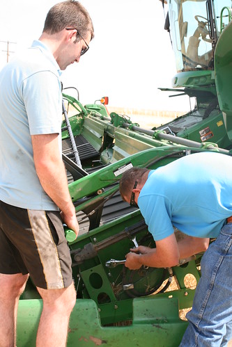 Leon fixes the header