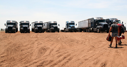 Montana and Bux get ready for trucking