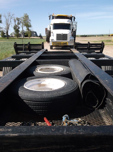 Empty combine trailer