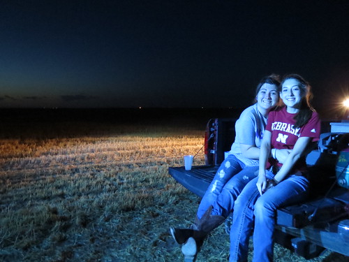 Z Crew: Taylor and Callie Enjoying the Show