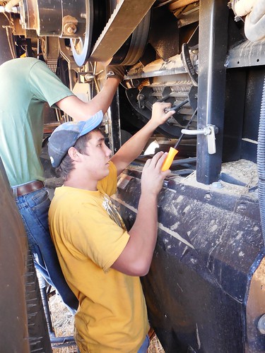 Jose and Eric prepare the CR for peas