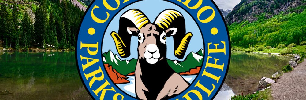 Maroon Bells reflections in calm clear water of Maroon Lake near Aspen, Colorado. (Adobe Stock │ #281184640 - aquamarine4)