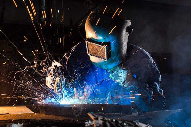 Welding argon. (Adobe Stock │ #143411289 - Andrey)