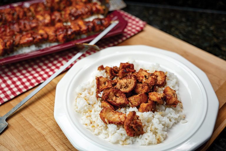 Keep the heat out of your kitchen this summer with these grilled Chicken Skewers. (Family Features)