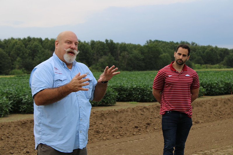 Attendees of the 2025 Soybean College will have the opportunity to partake in hands-on demonstrations that will address many of the production challenges Arkansas soybean producers are facing today. (Division of Agriculture photo.)