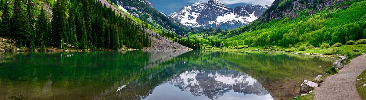 Maroon Bells reflections in calm clear water of Maroon Lake near Aspen, Colorado. (Adobe Stock │ #281184640 - aquamarine4)