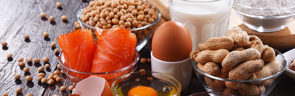 Composition with common food allergens. (Adobe Stock-#394159416 │ monticellllo)