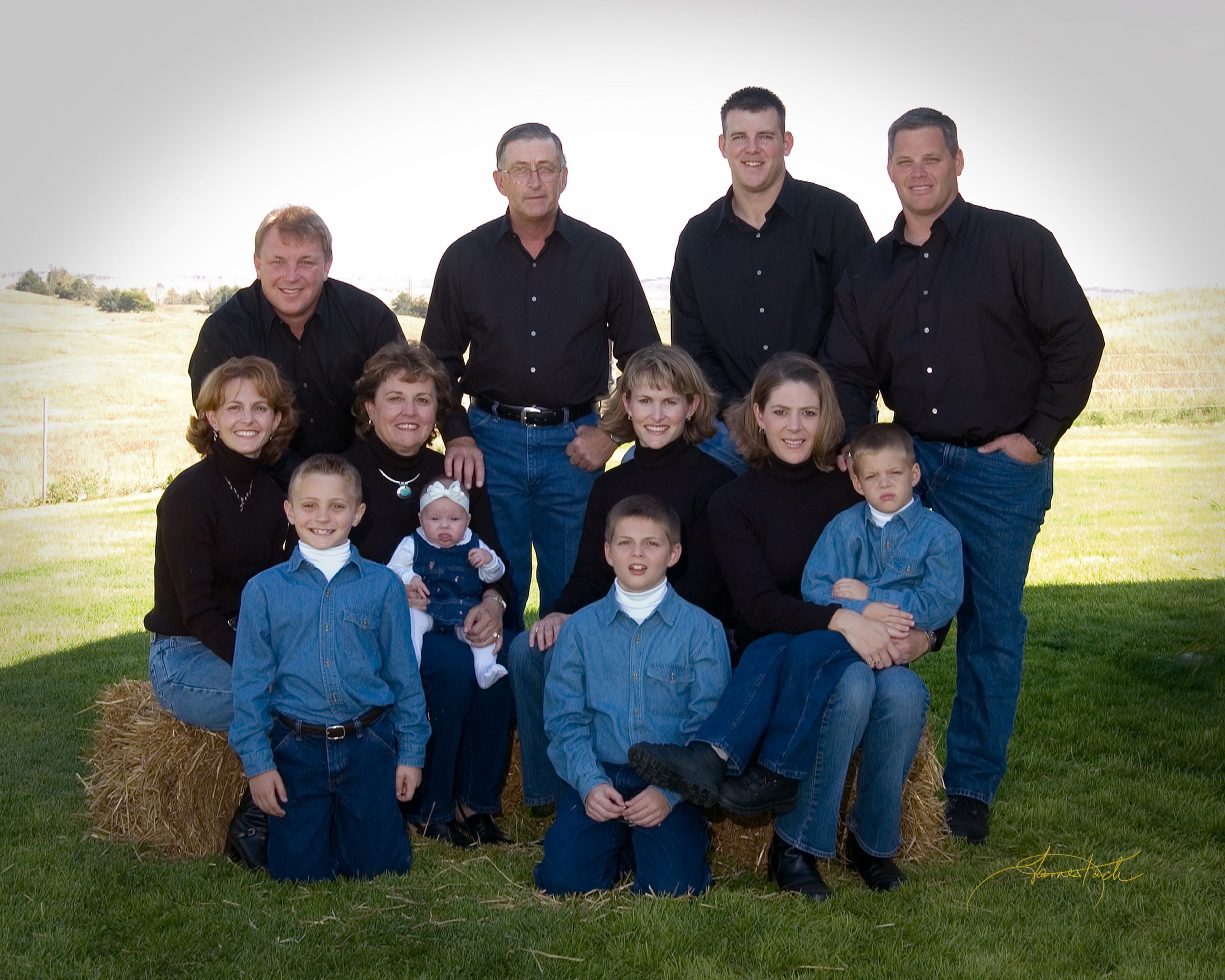 The famly of Bill and Barb Rishel. (Photo courtesy of the American Angus Assciation.)