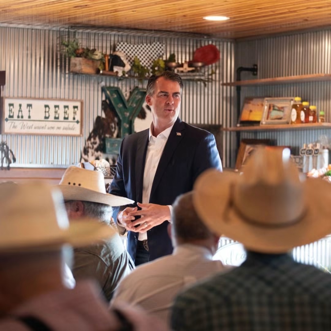 Gov. Kevin Stitt was recently at the Beaver County Stockyards. (Journal photo by Bettye Lovelace.)