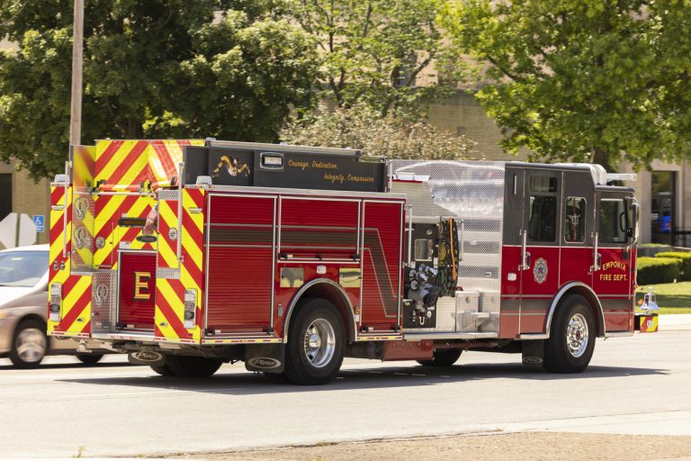 Emporia, Kansas: A fire engine responds to an emergency on a city street. (iStock-#2247184088 │ MattGush)