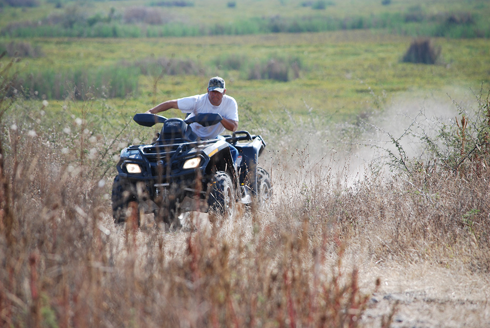 Person riding an ATV. (Adobe Stock-#385142391 │ Cuauhtemoc)