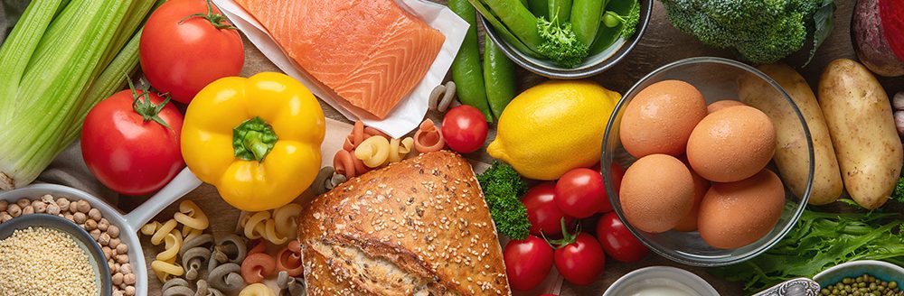 Healthy food. (Adobe Stock-#306476105 │ bit24)
